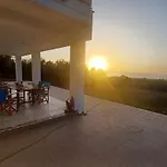 Messinian Seaview Retreat Appartamento Kyparissia