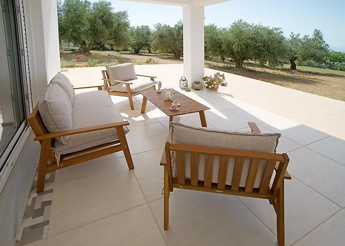 Messinian Seaview Retreat Apartmán