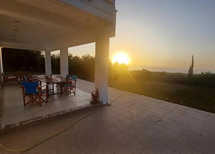 Messinian Seaview Retreat Апартаменты Кипарисия