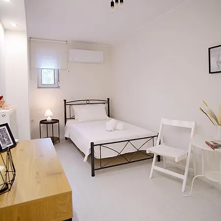 Apartment Messinian Seaview Retreat