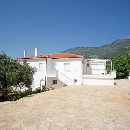 Messinian Seaview Retreat Kipariszía