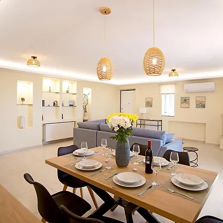 Messinian Seaview Retreat * Kyparissia