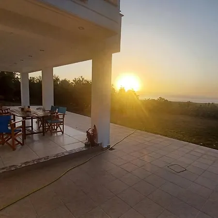 Messinian Seaview Retreat アパート キパリシア