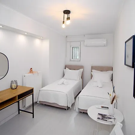 Messinian Seaview Retreat Apartment Kyparissia