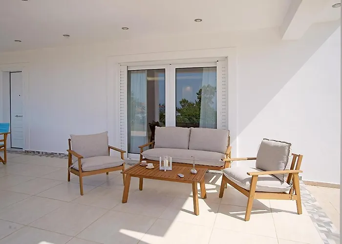 Messinian Seaview Retreat *