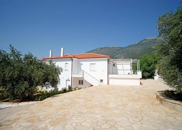 Messinian Seaview Retreat Kyparissia