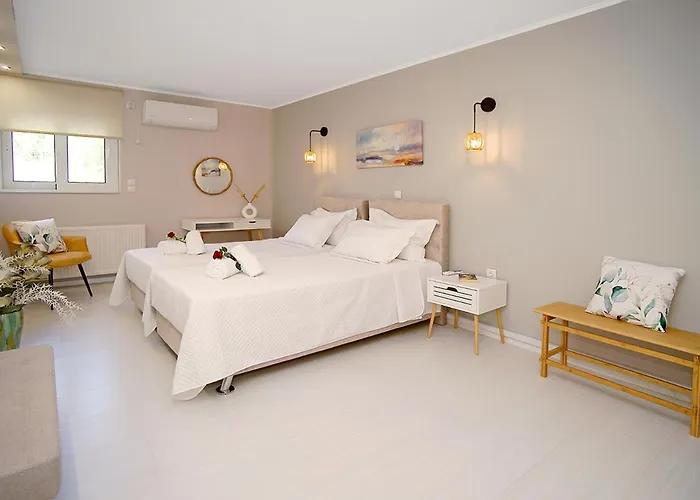 Messinian Seaview Retreat 아파트